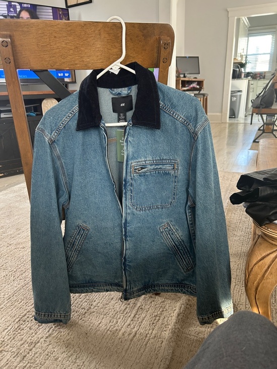 H&M Jackets & Blazers - H&M Men’s Light Blue Denim Jacket with Black Collar